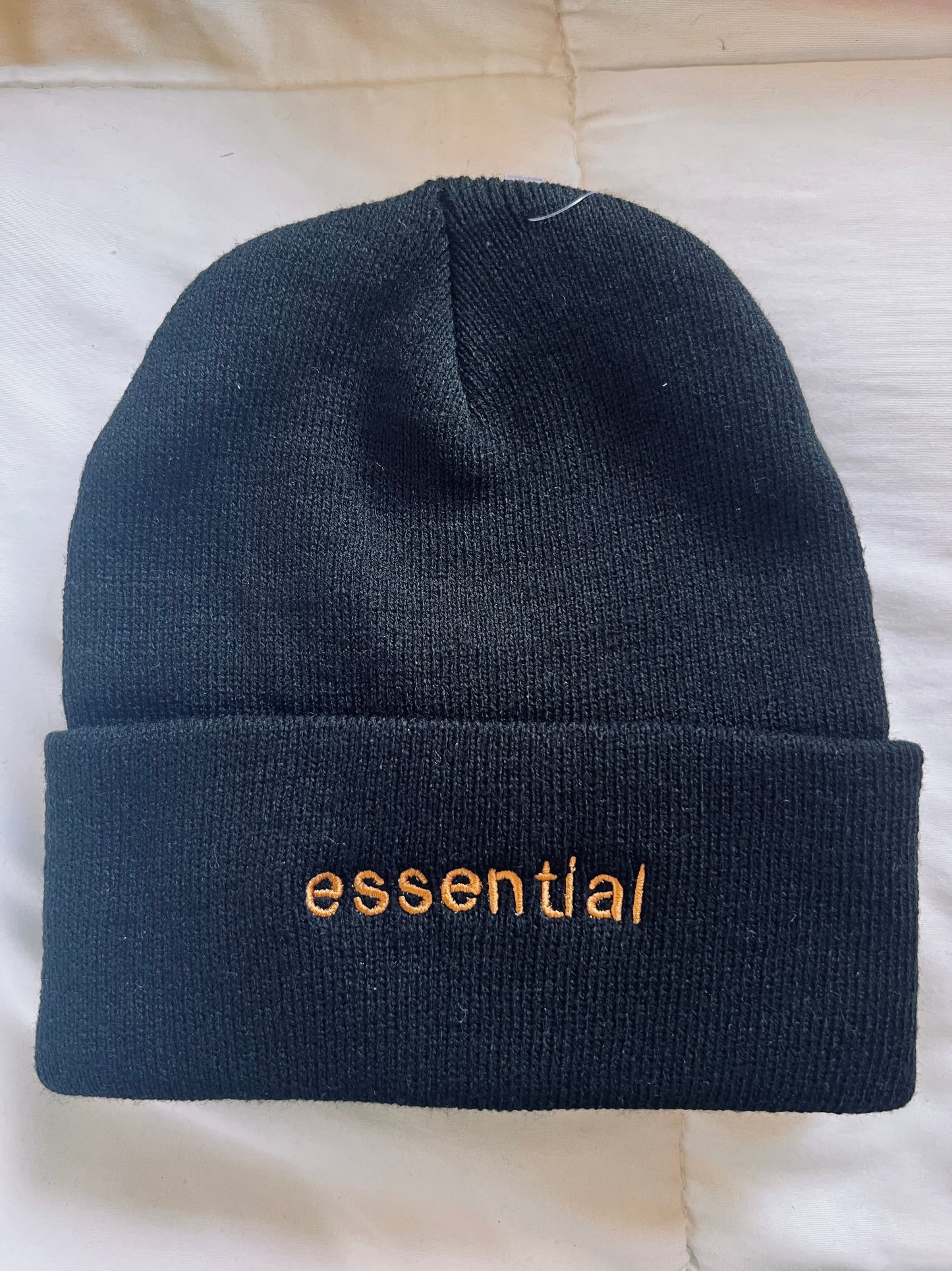 ESSENTIAL Beanie
